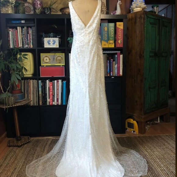 Retro Wedding Dress - Picture 5 of 10